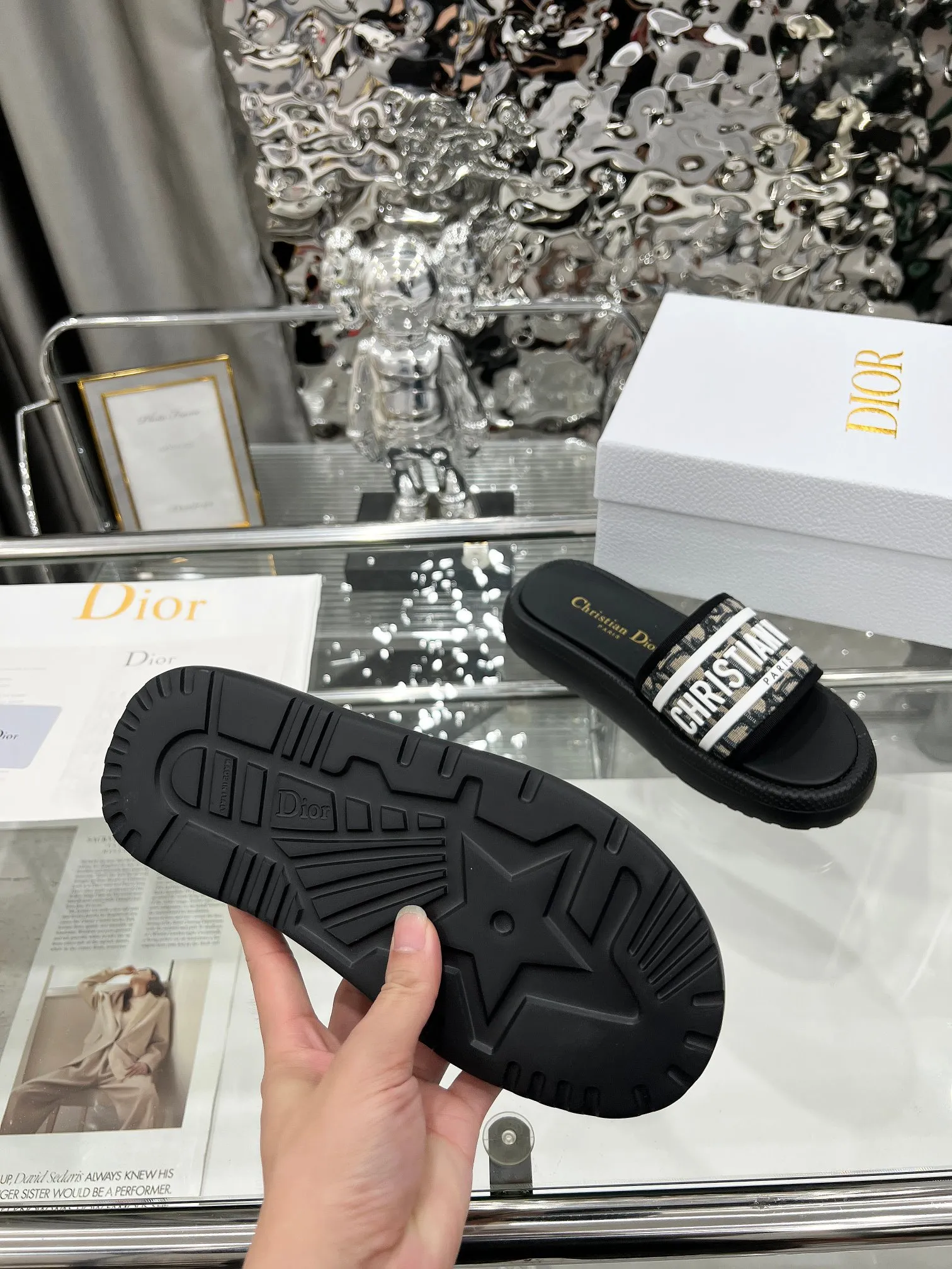 👟👟Ex-factory price 360👟👟 Dior Dior spring and summer catwalk newly upgraded sandal series classic thick-soled sandals original 1:1 development soft and delicate foot feel extremely comfortable versatile style original foam outsole 💝💝💝easy to control, 3 colors available, medium size 35-40 (41-42 customized)